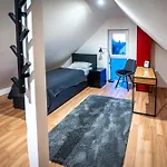 Tatil Evi Grosszuegiges Neubau-haus Nahe Vw Wolfsburg I 4- 5 Schlafzimmer, Einzelbetten, Perfekt Fuer Monteure, Teams Und Reisegruppen I Parkplatz I Rechnung Mit Mwst