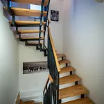 Grosszuegiges Neubau-haus Nahe Vw Wolfsburg I 4- 5 Schlafzimmer, Einzelbetten, Perfekt Fuer Monteure, Teams Und Reisegruppen I Parkplatz I Rechnung Mit Mwst بيت للعطل *