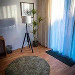Grosszuegiges Neubau-haus Nahe Vw Wolfsburg I Perfekt Fuer Monteure, Teams Und Reisegruppen I Bis 19 Personen In 3 Haeusern I Parkplatz I Rechnung Mit Mwst *