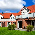 Grosszuegiges Neubau-haus Nahe Vw Wolfsburg I 4- 5 Schlafzimmer, Einzelbetten, Perfekt Fuer Monteure, Teams Und Reisegruppen I Parkplatz I Rechnung Mit Mwst *