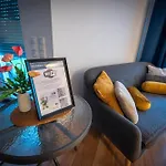 Grosszuegiges Neubau-haus Nahe Vw Wolfsburg I Perfekt Fuer Monteure, Teams Und Reisegruppen I Bis 19 Personen In 3 Haeusern I Parkplatz I Rechnung Mit Mwst