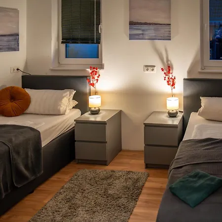 Grosszuegiges Neubau-haus Nahe Vw Wolfsburg I 4- 5 Schlafzimmer, Einzelbetten, Perfekt Fuer Monteure, Teams Und Reisegruppen I Parkplatz I Rechnung Mit Mwst Calberlah