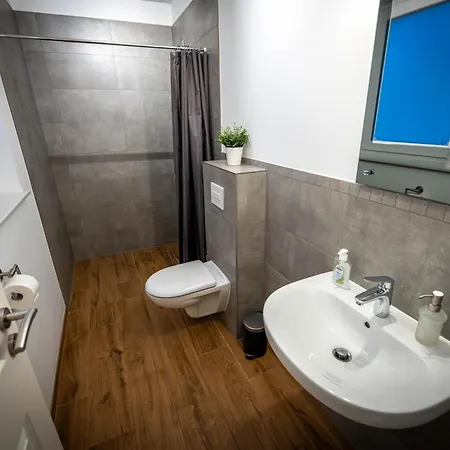 بيت للعطل Privates Team-haus Nahe Vw Wolfsburg I 4-5 Schlafzimmer, Einzelbetten, Perfekt Fuer Monteure, Teams Und Reisegruppen I Parkplatz I Rechnung Mit Mwst