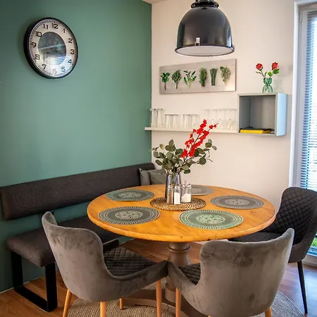 بيت للعطل Privates Team-haus Nahe Vw Wolfsburg I 4-5 Schlafzimmer, Einzelbetten, Perfekt Fuer Monteure, Teams Und Reisegruppen I Parkplatz I Rechnung Mit Mwst Calberlah