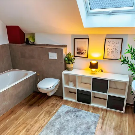 Grosszuegiges Neubau-haus Nahe Vw Wolfsburg I 4- 5 Schlafzimmer, Einzelbetten, Perfekt Fuer Monteure, Teams Und Reisegruppen I Parkplatz I Rechnung Mit Mwst Calberlah