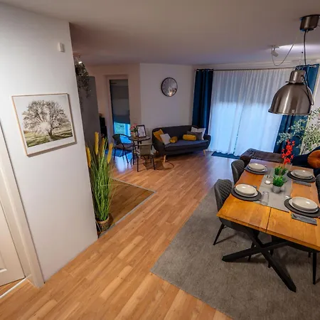 Privates Team-haus Nahe Vw Wolfsburg I 4-5 Schlafzimmer, Einzelbetten, Perfekt Fuer Monteure, Teams Und Reisegruppen I Parkplatz I Rechnung Mit Mwst