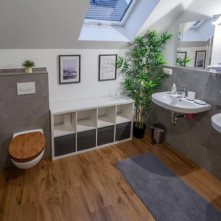 Privates Team-haus Nahe Vw Wolfsburg I 4-5 Schlafzimmer, Einzelbetten, Perfekt Fuer Monteure, Teams Und Reisegruppen I Parkplatz I Rechnung Mit Mwst Σπίτι διακοπών